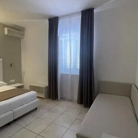 L'ogliera 3* Pomonte (Livorno)