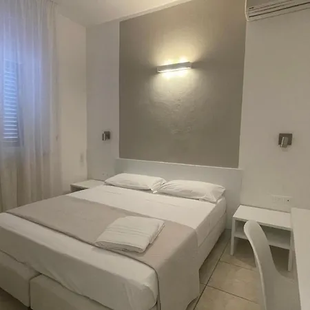 L'ogliera מלון 3*