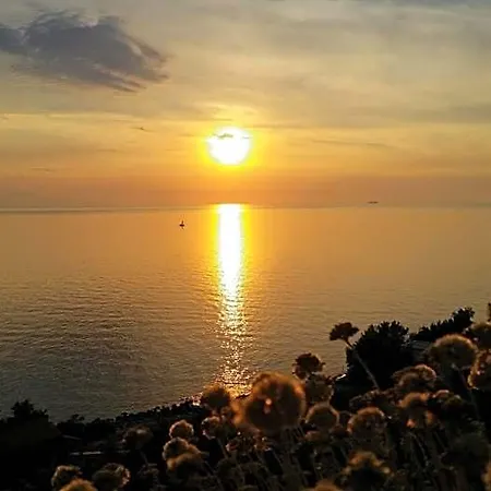 L'ogliera 3* Pomonte (Livorno)